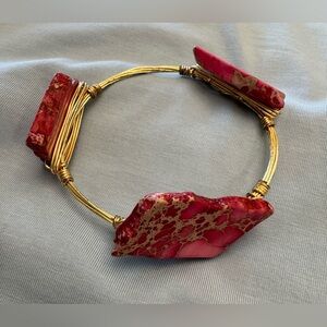 Artisan Gold Tone Wire Bangle Bracelet with Pink Marbled Stone Accents